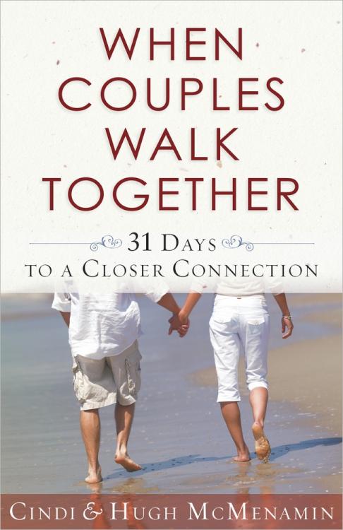 9780736929479 When Couples Walk Together