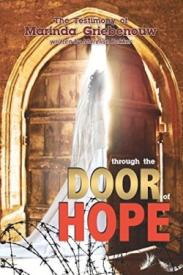 9781434916488 Through The Door Of Hope