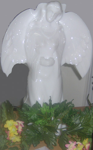 796745077697 Eternal Light Angel (Figurine)