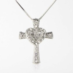 780308981613 Cross With Crystal Heart Center