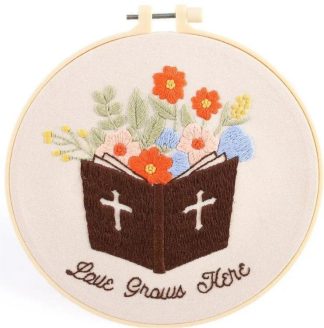788200603091 Embroidery Kit Love Grows Here