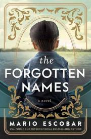 9798891642355 Forgotten Names : A Novel (Large Type)